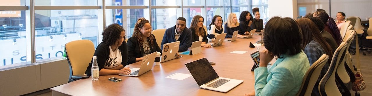 Transformation organisationnelle avec accompagnement des équipes en mode collaboratif Transformation organisationnelle avec accompagnement des équipes en mode collaboratif